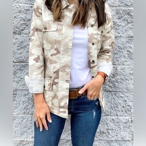 Rachel Hollis Camouflage Utility Jacket. Women Sz-S. Military | Urban | Trendy